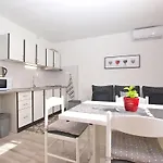 Nada 1451 Apartamento Fažana