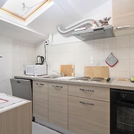 Nada 1451 * Fažana