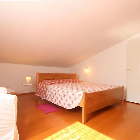 Nada 1451 * Fažana