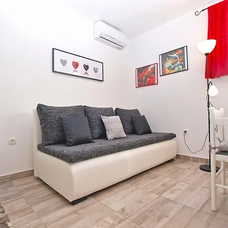Nada 1451 Apartament *